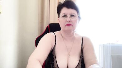 HotMilfPussy - Porn Video [Bongacams]: webcamchat, live recording, alluring hips