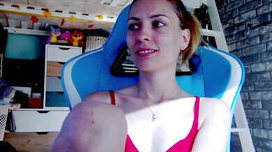 Karoline121 - Porn Video [Cam4]: beautiful décolletage, lovely décolletage, captivating personality