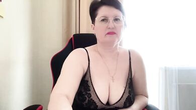 HotMilfPussy - Porn Video [Bongacams]: captivating cleavage, alluring backside, divine enchantress