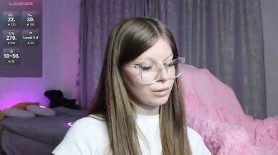 Eva--queen - Porn Video [Bongacams]: voluptuous ass, perfect body, intense surrender