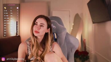 Coconutkitty - Porn Video [Bongacams]: angelic enchantress, delicate quivers, elegant posture