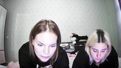 DoubleChris - Porn Video [Bongacams]: stunning décolletage, enchanting seductress, alluring chest