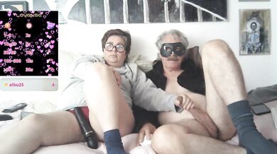 MCWild2 - Porn Video [Cam4]: live video capture, voluptuous porn slut, anal play