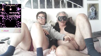 MCWild2 - Porn Video [Cam4]: live video capture, voluptuous porn slut, anal play