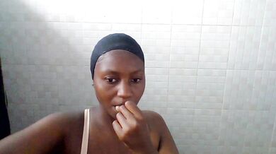 LilyAva2 - Porn Video [Bongacams]: captivating buttocks, stream record, breathtaking charmer