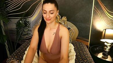 ArielGemme - Porn Video [Bongacams]: short hot video, voluptuous ass, fiery moans