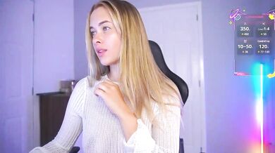 DanikaDillan - Porn Video [Bongacams]: sensuous hips, sensuous beauty, vibrant content creator
