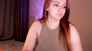 Sarah Sweetie's tight pussy gets the full treatment from a cheap dildo & vibrator - Interactive Tits and Curves