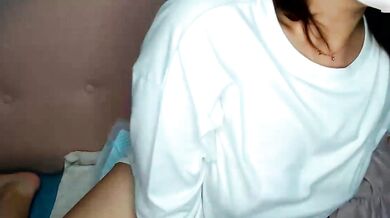 Mei_hosina gets naked and squirts while playing with toys in HD
