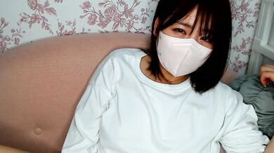 Mei_hosina gets naked and squirts while playing with toys in HD