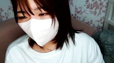 Mei_hosina gets naked and squirts while playing with toys in HD