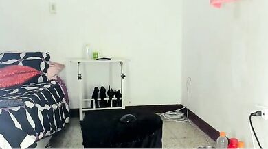 Watch Genesisklart, the curvy-mature, flaunt her big ass and deepthroat skills in a wild Latin-dog