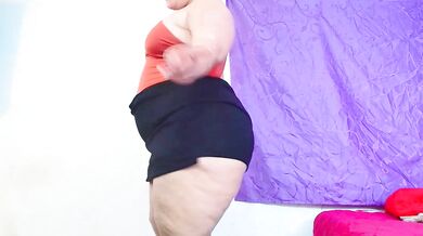 Dominant Latina BBW gives you a POV blowjob and a trimmed-latin twerk-sucking tease in this Cam2Cam video