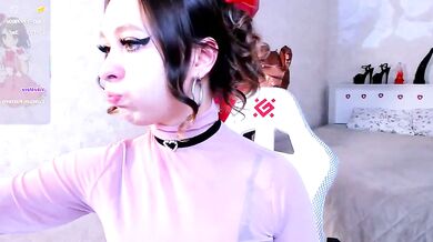 KarolineNeuer's Erotic Cosplay Dance & Orgasm with Double Penetration & Vibrator Fun!