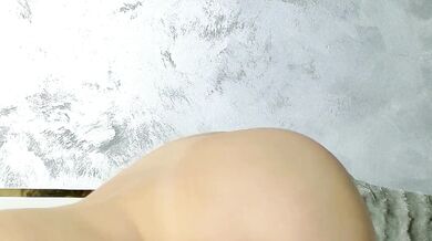 SiennaMoan's first time on camera - A cheap-girls-teens cooking show with squirt-to-pless-teens &