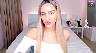 Leilalav gets kinky with dildos & vibrators in public!