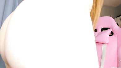 Kate_Clover's tight ass gets fingered, pegging & big-ass-doggy-style-flashing-anal-cum