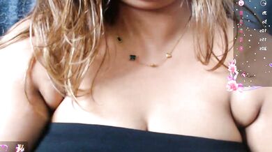 Ritu-Babe goes wild with dirty-talk & toys in public, including fingering and squirting in heels