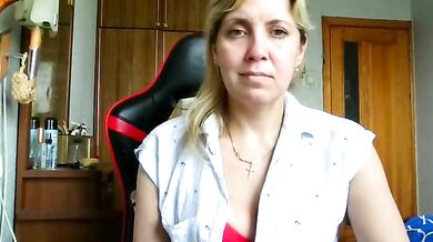 Watch IrinaB1's private office cam show - UK Brunettes are the Best!