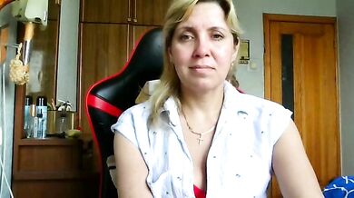 Watch IrinaB1's private office cam show - UK Brunettes are the Best!