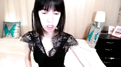 Unusual_G dominates in public & gives a filthy talk while getting her tight pussy fingered