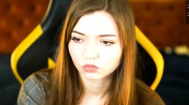 Watch Chaturbate's First Teen: A Flexible Nude Model