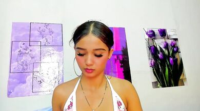 Watch MarianaManzur's public squirt show - Teens get oiled up and squirt in recordable video