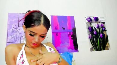 Watch MarianaManzur's public squirt show - Teens get oiled up and squirt in recordable video