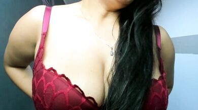 Watch GiaFox_ get her big-nipples and latina tits out in a steamy 69 position