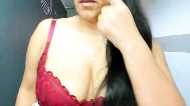 Watch GiaFox_ get her big-nipples and latina tits out in a steamy 69 position