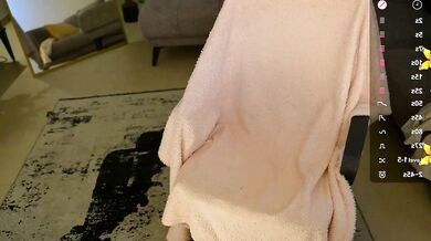 Vasillisa's steamy deepthroat session on Chaturbate