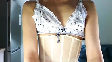 JujuYang strips, teases, and shows off her oiled-up body in HD