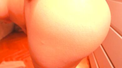 Venus injeans goes wild on Chaturbate: Watch her massive tits bounce in this naked video!