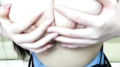 Yoyoyo7799 goes wild in her new-petite corset and dirty-talk cam show