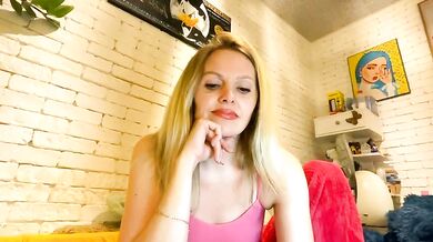 Angel_girllovemy's public fingering and dildo play with big tits MILFs