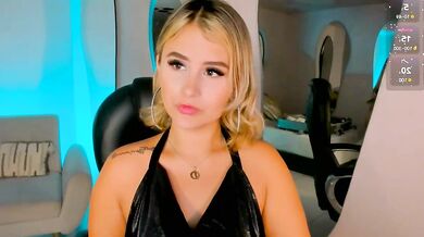 AnnaBrooks1: The Best Young Colombian Spanked & Shaven in Public