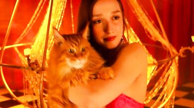 Meganmeow joins in on the flexing fun with Chaturbate Video's goal orgy