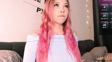 Stacy__vice's patreon video: A skinny student's first time on Chaturbate