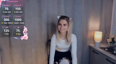 EleneBasil - Porn Video [Cam4]: lips, sensual shivers, stunning booty