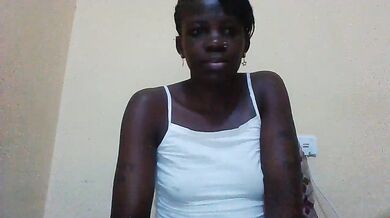 Queen_grasha - Porn Video [Cam4]: spy video, home, luscious cleavage