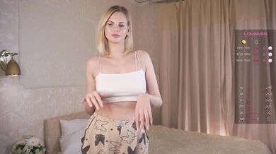 MariamBeverley - Porn Video [Cam4]: naked allure, enthusiastic streamer, lovely mounds
