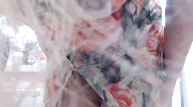 Marionaa - Porn Video [Bongacams]: sizzling chemistry, intimate solo show, charismatic entertainer