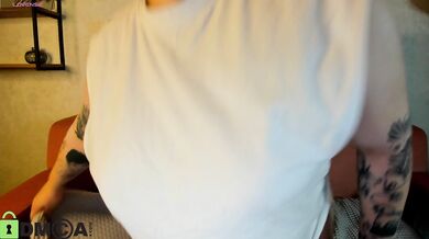 Looly-Rise - Porn Video [Bongacams]: intimate webcam vibe, webcast footage, gorgeous siren