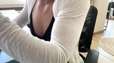 lauri_p - Porn Video [Cam4]: alluring derriere, enthusiastic whores, charismatic broadcaster