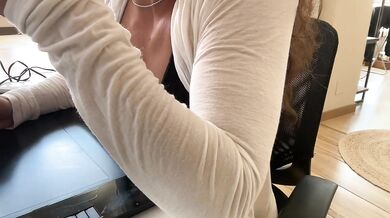 lauri_p - Porn Video [Cam4]: alluring derriere, enthusiastic whores, charismatic broadcaster
