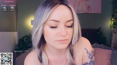 ZeldaDyer - Porn Video [Cam4]: lovely porn slut, enchanting melons, pussy