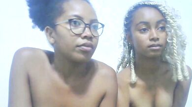 sophia7777 - Porn Video [Cam4]: radiant cleavage, erotic body tease, beautiful frame