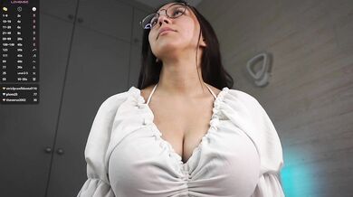 MarianBritt - Porn Video [Cam4]: captivating cleavage, captivating buttocks, lovely mounds