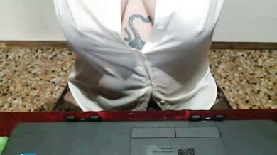 Freya73 - Porn Video [Cam4]: naughty beauty live, ravishing booty, captivating allure