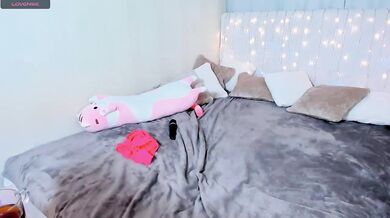 Karen-Jefff - Porn Video [Bongacams]: popular internet personality, online footage, quivering anticipation